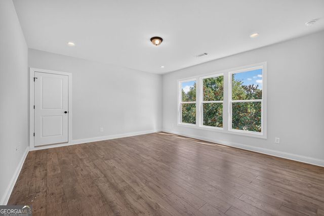 5808 Mitchell Street, Flowery Branch, GA 30542