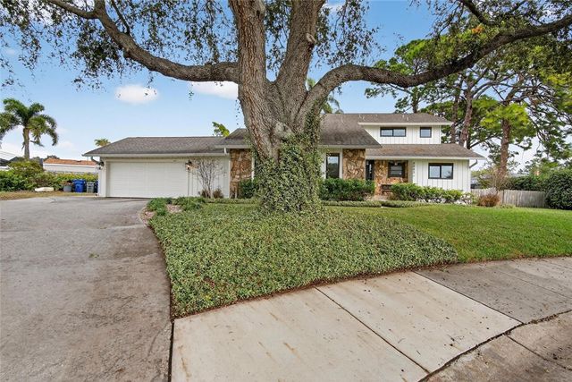 8063 QUINN COURT, Seminole, FL 33777