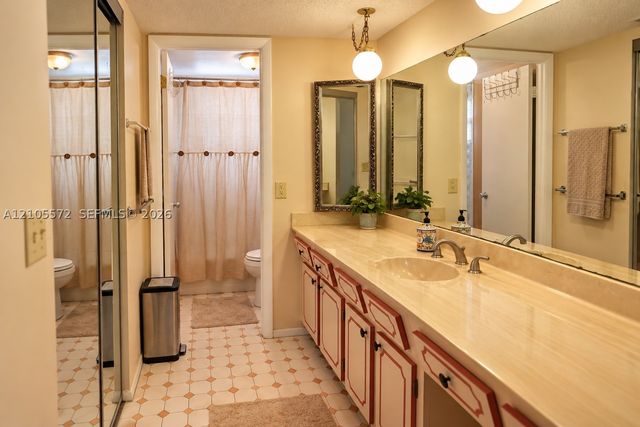 4191 NW 41st St 217, Lauderdale Lakes, FL 33319