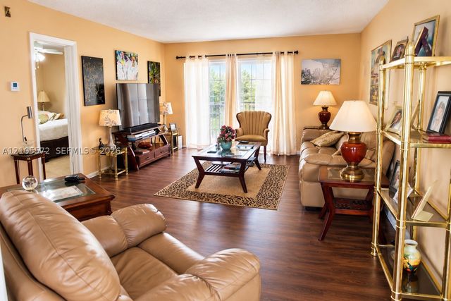 4191 NW 41st St 217, Lauderdale Lakes, FL 33319