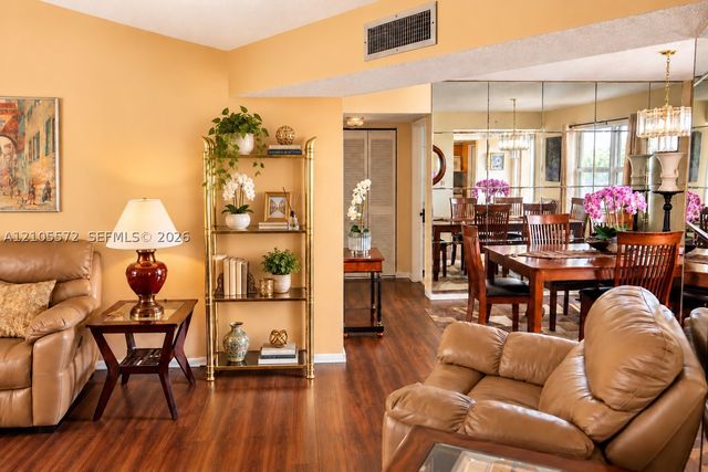 4191 NW 41st St 217, Lauderdale Lakes, FL 33319