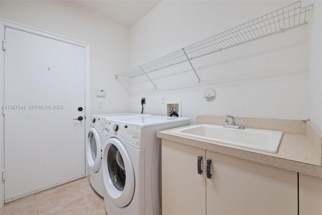 15275 SW 38th St 15275, Davie, FL 33331