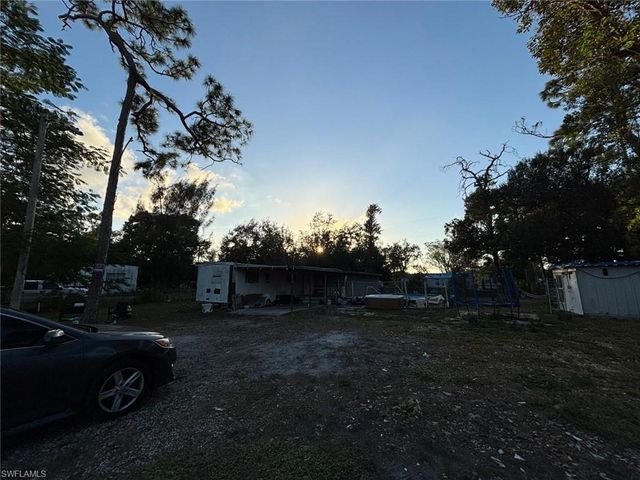 8326 Breeze DR, North Fort Myers, FL 33917