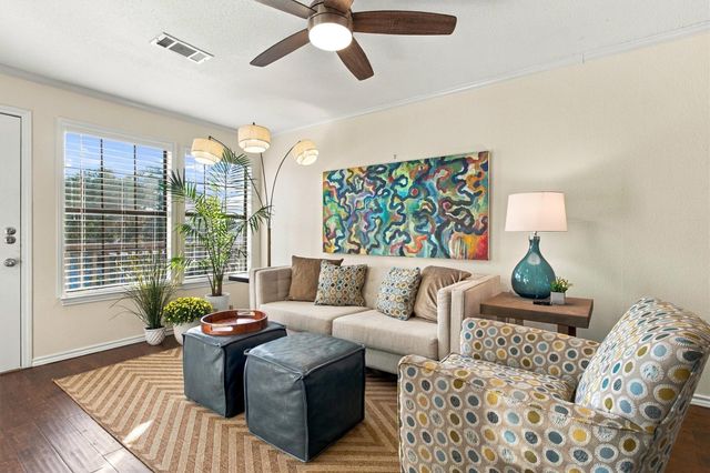 2215 Post RD 2055, Austin, TX 78704