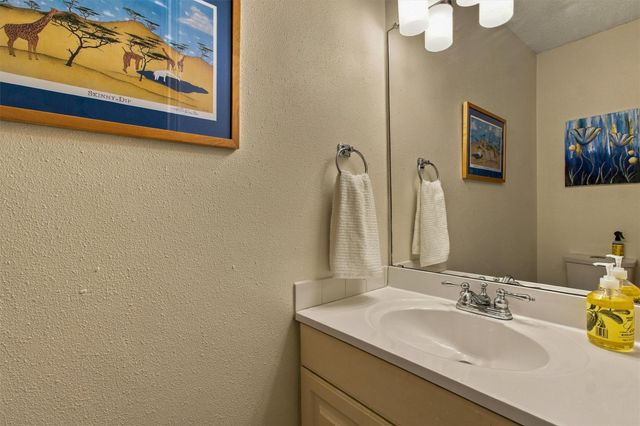 2215 Post RD 2055, Austin, TX 78704