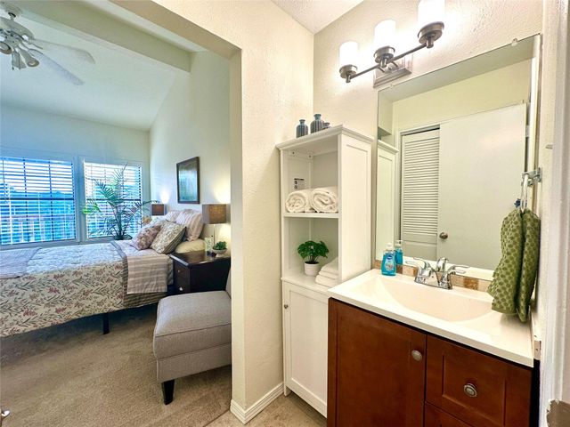 2215 Post RD 2055, Austin, TX 78704
