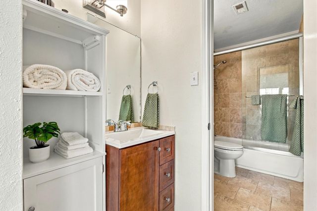 2215 Post RD 2055, Austin, TX 78704
