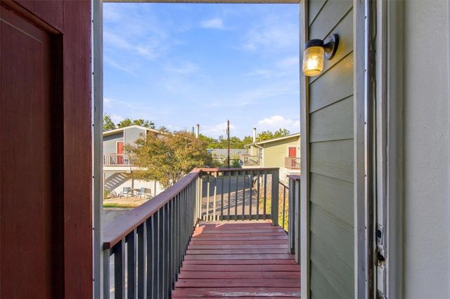 2215 Post RD 2055, Austin, TX 78704