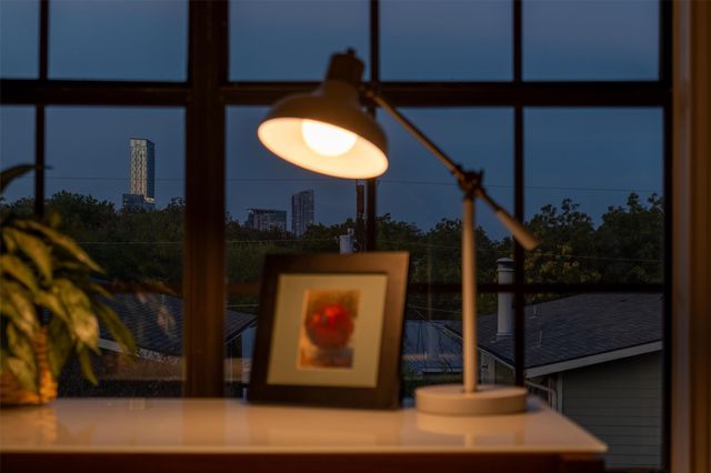 2215 Post RD 2055, Austin, TX 78704