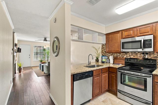 2215 Post RD 2055, Austin, TX 78704