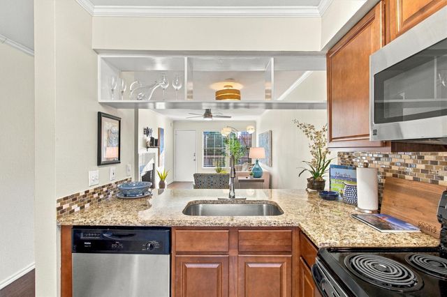 2215 Post RD 2055, Austin, TX 78704