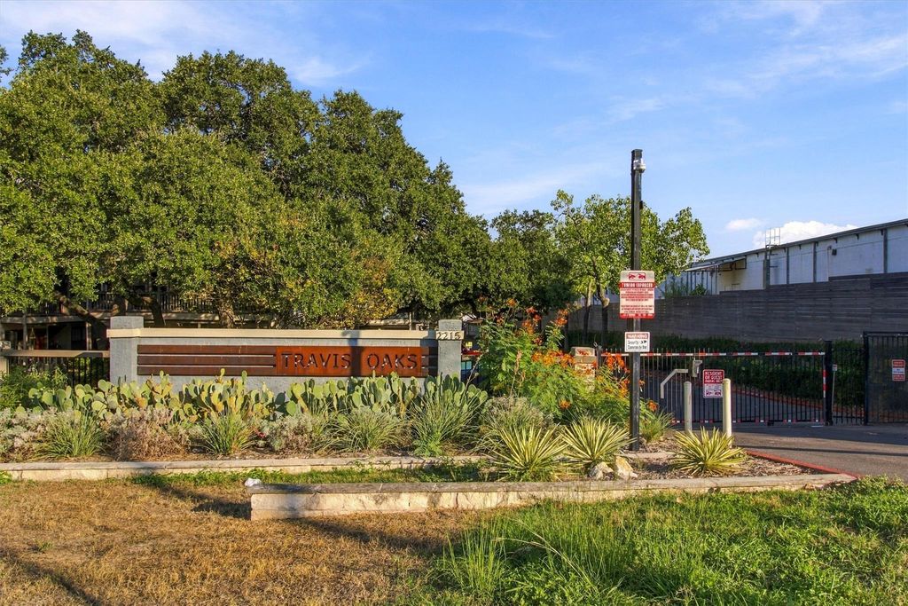 2215 Post RD 2055, Austin, TX 78704