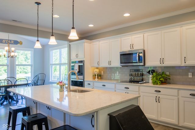15960 Trestle Drive, Westfield, IN 46074