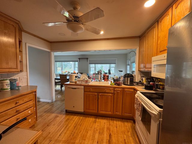 20 Oak Ridge Gate, Danbury, CT 06810