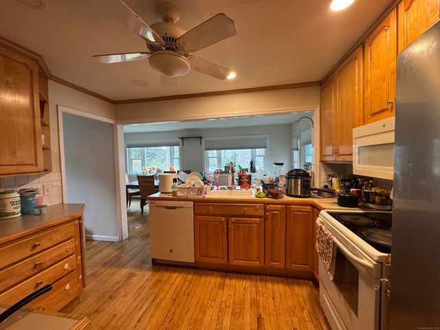 20 Oak Ridge Gate, Danbury, CT 06810