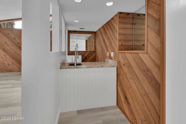 1411 N Beach Street, Ormond Beach, FL 32174