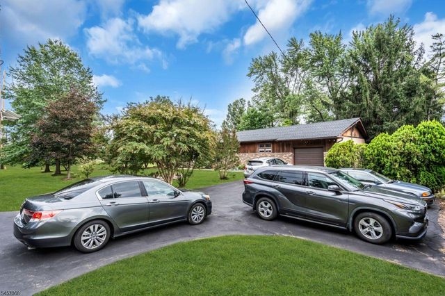 1996 Amwell Rd, Franklin Twp., NJ 08873