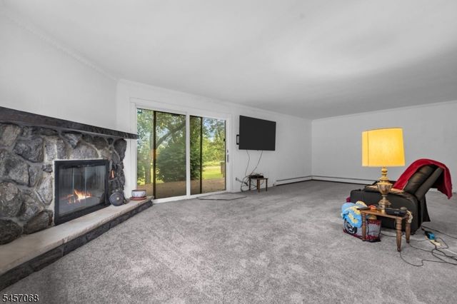 1996 Amwell Rd, Franklin Twp., NJ 08873