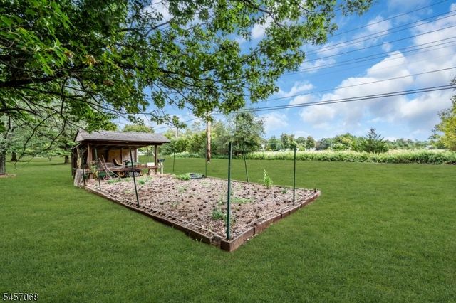 1996 Amwell Rd, Franklin Twp., NJ 08873