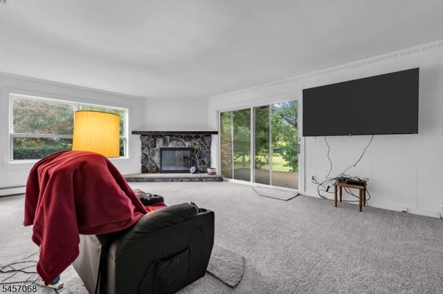 1996 Amwell Rd, Franklin Twp., NJ 08873