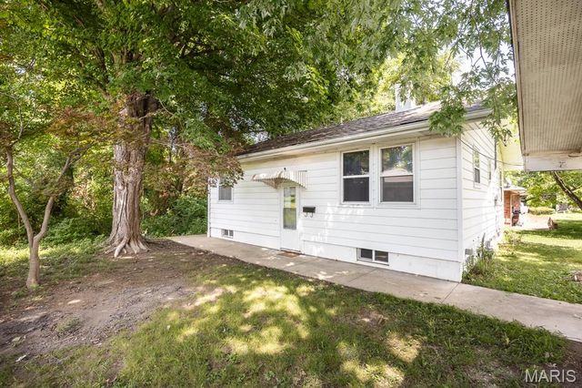 100 N 79th Street, Belleville, IL 62223