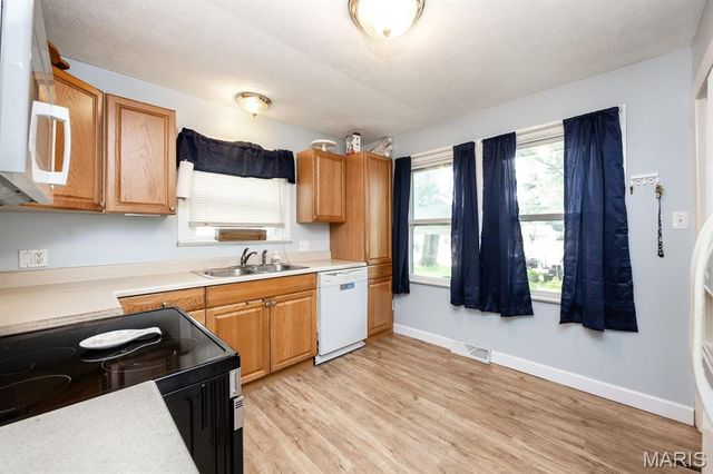 100 N 79th Street, Belleville, IL 62223