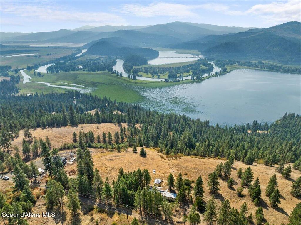 5674 E Holiday Rd, Harrison, ID 83833 photo 4