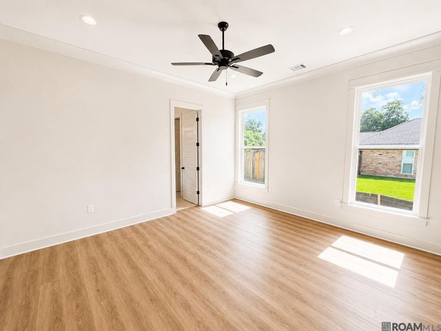 5718 Landmor Dr, Greenwell Springs, LA 70739
