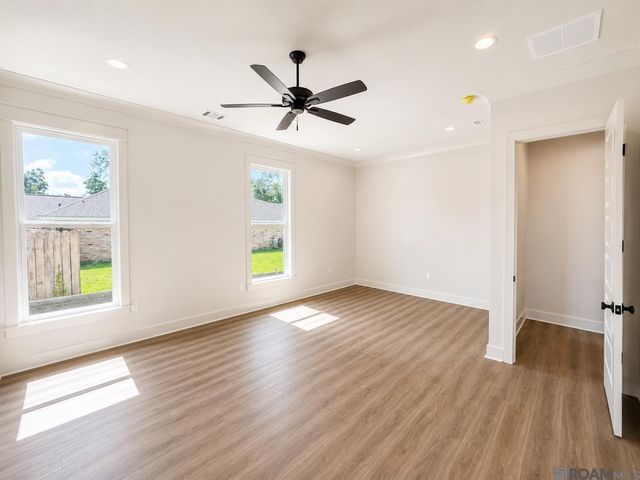 5718 Landmor Dr, Greenwell Springs, LA 70739