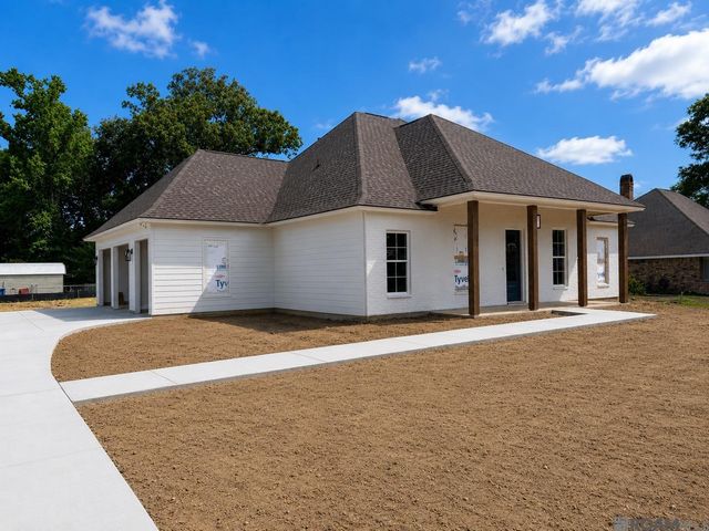 5718 Landmor Dr, Greenwell Springs, LA 70739