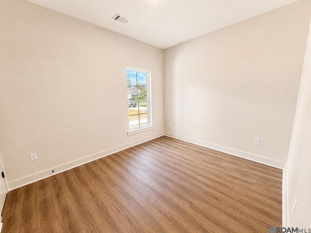5718 Landmor Dr, Greenwell Springs, LA 70739