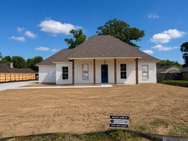 5718 Landmor Dr, Greenwell Springs, LA 70739