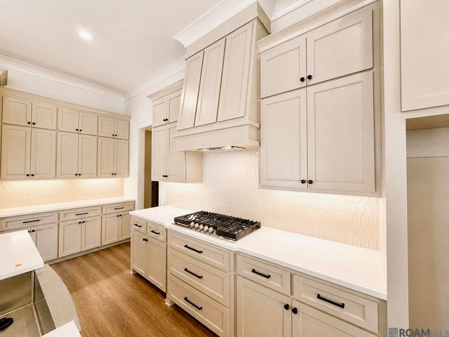 5718 Landmor Dr, Greenwell Springs, LA 70739