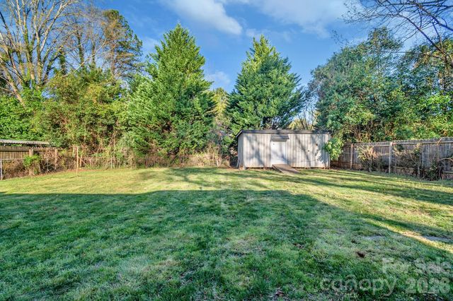2400 Markham Court, Charlotte, NC 28205
