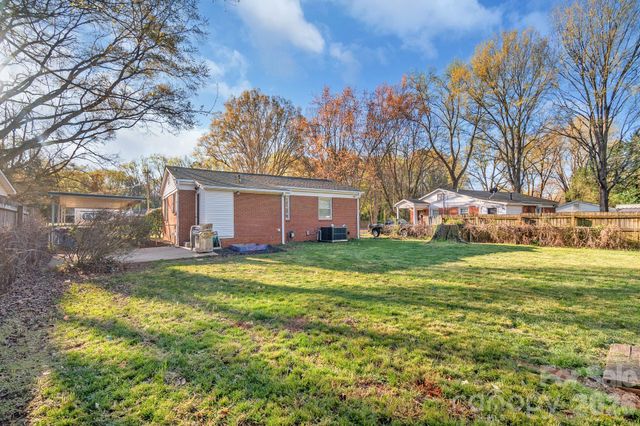 2400 Markham Court, Charlotte, NC 28205