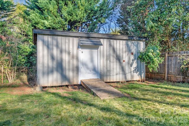 2400 Markham Court, Charlotte, NC 28205