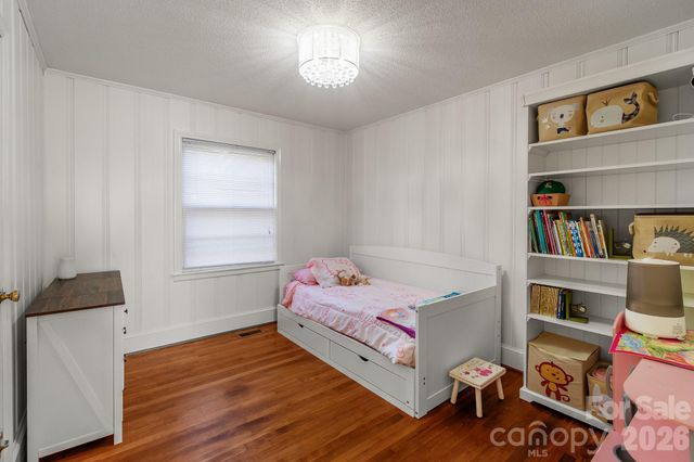 2400 Markham Court, Charlotte, NC 28205