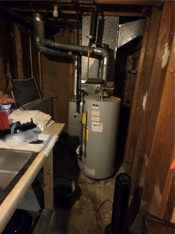 32 Longfellow Drive, Coventry, RI 02816