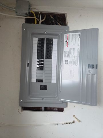 32 Longfellow Drive, Coventry, RI 02816