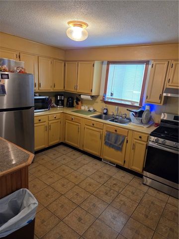 32 Longfellow Drive, Coventry, RI 02816