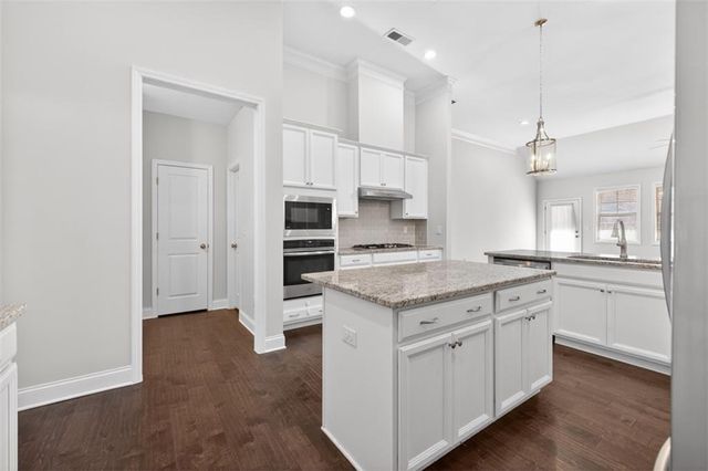 3861 Heirloom Loop Court, Buford, GA 30519