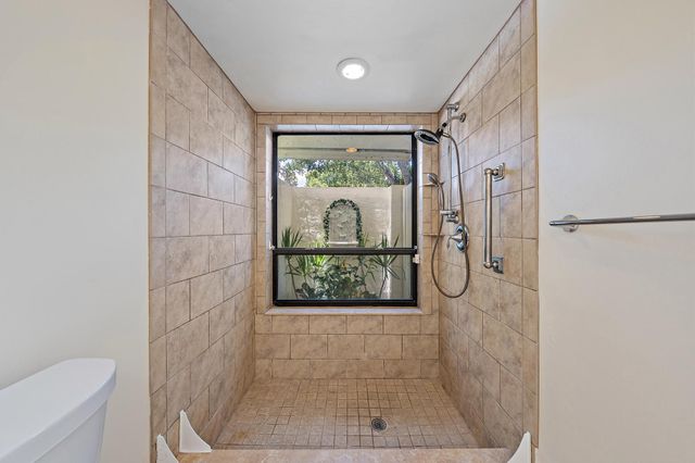 180 Bayberry Place, Jupiter, FL 33458