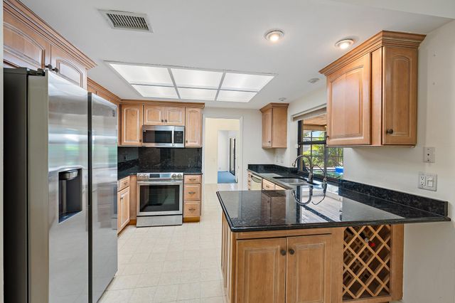 180 Bayberry Place, Jupiter, FL 33458