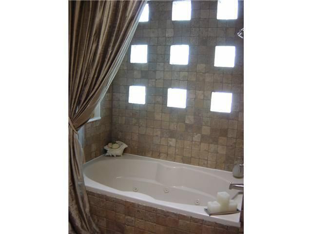 5601 BURNING TREE Drive, El Paso, TX 79912