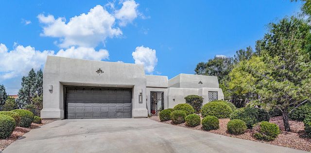 5601 BURNING TREE Drive, El Paso, TX 79912