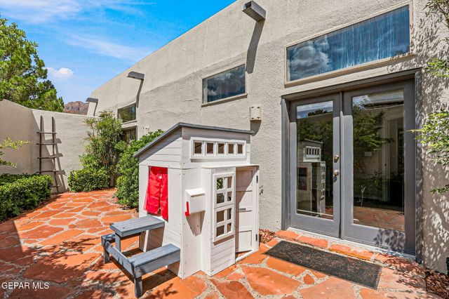 5601 BURNING TREE Drive, El Paso, TX 79912