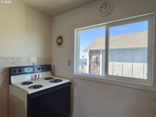 40 Avenue U 63, Seaside, OR 97138