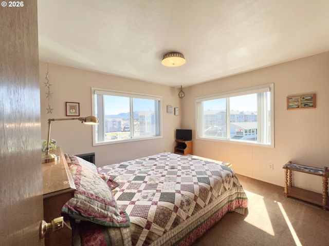 40 Avenue U 63, Seaside, OR 97138