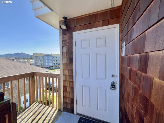 40 Avenue U 63, Seaside, OR 97138