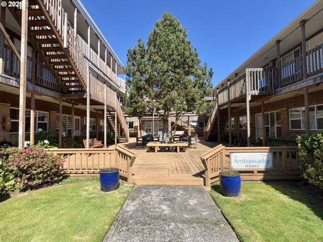 40 Avenue U 63, Seaside, OR 97138